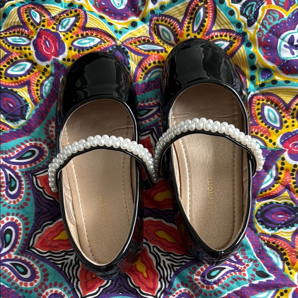 Black Leather Flats Versatile and Classic